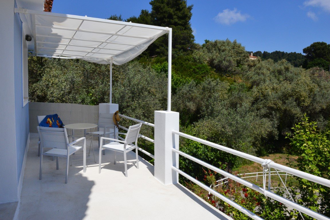 Choose between two stunning Skiathos locations: vibrant Skiathos Town at Orestis Mansion or the peaceful seaside setting of Orestis Suites in Kolios, designed to create a cosy and unforgettable Greek island escape.